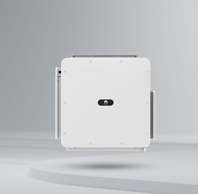 Version UE LUNA2000-100KTL-M1 Inverteur solaire à trois phases de 100 kW pour les systèmes photovoltaïques en réseau