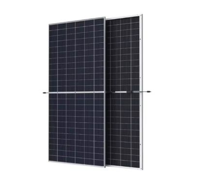 Panneau solaire monocristallin à demi-cellule de type N pour un module photovoltaïque à l'aube